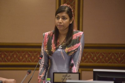 ރޮޒައިނާގެ މާލީ ބަޔާން: މިލްކިއްޔާތުގައި ލައްކައަކަށްވުރެ ގިނަ ރުފިޔާ