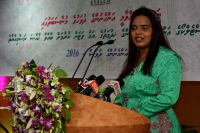 ހުރިހާ ދާއިރާއަކުންވެސް އަންހެނުންނަށް ހަމަހަމަ ފުރުސަތު ތަކެއް ދޭން ޖެހޭ: އިރުތިޝާމް