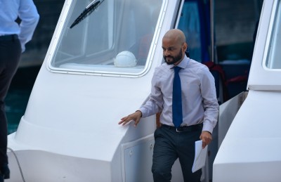 ފާރިސަށް ކުރާ ޓެރަރިޒަމްގެ ދައުވާގެ އަޑުއެހުން، ވަކީލުން އެދިގެން ކެންސަލްކޮށްފި