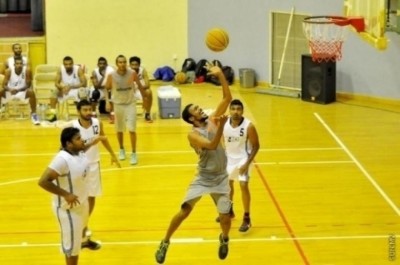 އެއްވަނަ ޑިވިޝަނުގެ ފުރަތަމަ މެޗުގައި މާދަމާ ހަރިކޭން ނުކުންނަނީ ސިފައިންނާ ދެކޮޅަށް