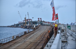 ބްރިޖުން ހިނގާފައި ހުޅުލެ އަށް: "ހަގީގަތަކަށް ވެއްޖެ"