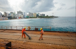 ބްރިޖުން ހިނގާފައި ހުޅުލެ އަށް: "ހަގީގަތަކަށް ވެއްޖެ"