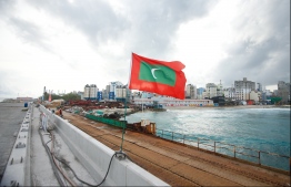 ބްރިޖުން ހިނގާފައި ހުޅުލެ އަށް: "ހަގީގަތަކަށް ވެއްޖެ"