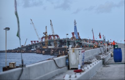 ބްރިޖުން ހިނގާފައި ހުޅުލެ އަށް: "ހަގީގަތަކަށް ވެއްޖެ"