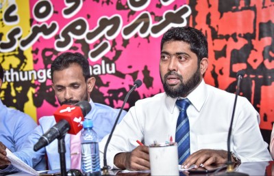 "ރައީސް ޔާމީން ބަލިކުރާނީ ގޮނޑި ގެއްލުނު ކަމަށް ކަނޑައެޅި މެންބަރުން"