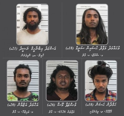 މޮނިކޮން އަމުރުގެ ދަށުން ފައިގައި ޓެގް އަޅުވަން ޖެހޭ ތިން މީހަކު ހޯދަނީ