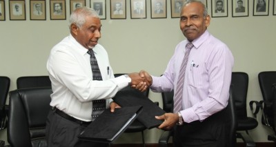 ކިހާދޫގައި ވޮކޭޝަނަލް ޓްރެއިނިން ސެންޓަރެއް ގާއިމުކުރުމަށް ކޯސްޓްލައިން ފައުންޑޭޝަނާ ހަވާލު ކޮށްފި