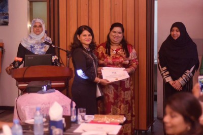 ނަމޫނާ 16 އަންހެނަކަށް ސެޓްފިކެޓް ހަވާލުކޮށްފި
