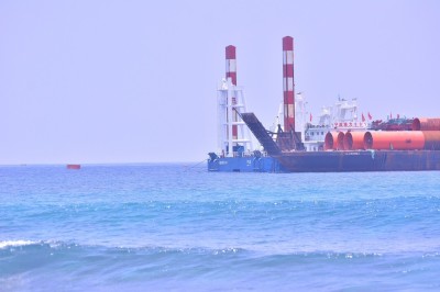 ބްރިޖުގެ ފައުންޑޭޝަން އަށް ޕްލެޓްފޯމްތައް އަޅަންފަށައިފި