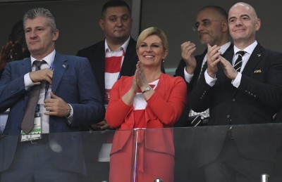 ދުނިޔޭގެ ތަށި ފްރާންސް އަށް، ދުނިޔޭގެ ހިތްތައް ކްރޮއޭޝިއާގެ ރައީސާ އަށް