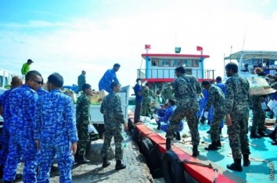 ހުޅުމާލެއިން މާލެއަށް ފެން ގެނައުމުގެ މަސައްކަތް ސިފައިން ފަށައިފި