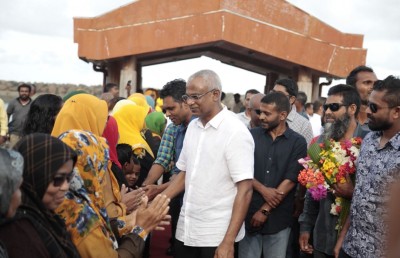 ސަރުކާރު މުވައްޒަފުންގެ ރަޖިސްޓްރޭޝަނާ މެދު ކަންބޮޑުވަން: އިބޫ