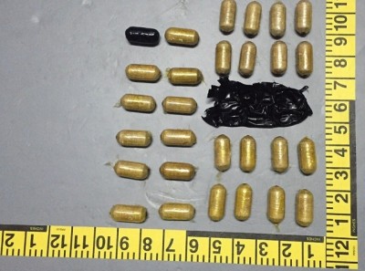 ރާއްޖެއަށް މަސްތުވާތަކެތި އެތެރެކުރި ކަމުގެ ތުހުމަތުގައި ފަސް މީހަކު ހައްޔަރުކޮށްފި