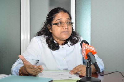 އާޒިމާ ޕާކިސްތާނުގެ ފޮރިން ޕޮލިސީގެ އެޑްވައިޒަރު ސަރްޖަތް އަޒީޒާ ބައްދަލުކުރައްވައިފި