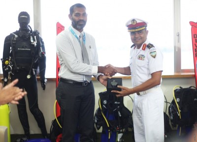 އެމްޓީސީސީން ކޯސްޓްގާޑަށް ފަސް ޑައިވިންގިއާ ހަދިޔާކޮށްފި