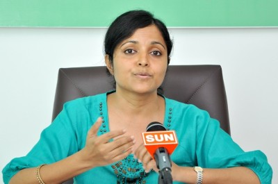 ޔުމްނާ މައުމޫން އިސްތިއުފާ ދެއްވައިފި