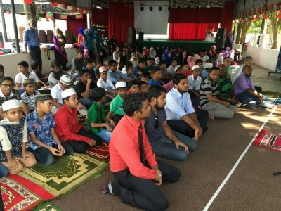 ސޯސަންވިލާގެ ކޮންމެ ކުއްޖަކީ ނަމާދުކުރަން ދަންނަ ކުއްޖަކަށް ހެދުމަށް ހާއްސަ ޕްރޮގްރާމެއް