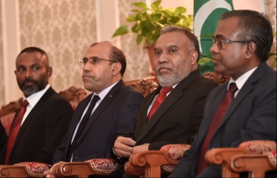 12 މެމްބަރުންގެ މައްސަލައިގައި ނިހާއީ ހުކުމެއް އިއްވަން ޖެހޭ: ސުޕްރީމް ކޯޓު