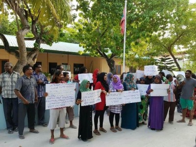 ކަރަންޓުގެ ބިލު ބޮޑުވެ ތުލުސްދޫގައި ވެސް މުޒާހަރާ ކުރަނީ