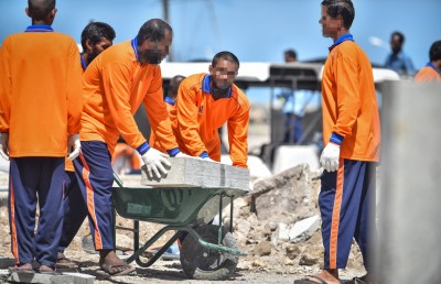 މިނިވަން ދުވަހާ ގުޅިގެން، ބައެއް ގައިދީންގެ އަދަބު ލުއިކޮށްދޭން ރައީސް ޔާމީން ނިންމަވައިފި