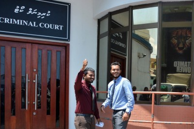 ރާއްޖެ ޓީވީގެ ދެ ނޫސްވެރިންނަށް ވަކީލަކު ހަމަޖައްސަން ފަސް ދުވަސް