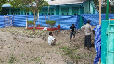 ނައިވާދޫ ސްކޫލު ހުރި ތަނުން ގަބުރުތަކެއް ނަގާތީ ދަރިވަރުން ސްކޫލަށް ނުފޮނުވާން ނިންމައިފި