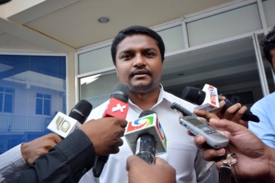 ފިންގަޕްރިންޓު ޖެހި މެމްބަޝިޕް ފޯމުތައް އެމްޑީޕީ އިން އިލެކްޝަންސް ކޮމިޝަނަށް ހުށަހަޅަން ފަށައިފި