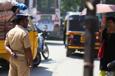 އިންޑިއާގެ ޕޮލިސް ސްޓޭޝަނެއްގައި ދިވެއްސަކު ބަންދުކޮށްފައި ހުންނަތާ ހަ މަސްވެއްޖެ؟!