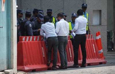 12 މެންބަރުންނަށް މި ހަދަނީ ކިހިނެއް؟