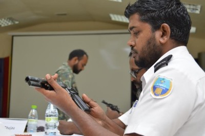 ހަތިޔާރާއި ގޮވާތަކެތި ދެނެގަންނާނެ ގޮތުގެ ތަމްރީނު ޕްރޮގްރާމެއް ފަށައިފި