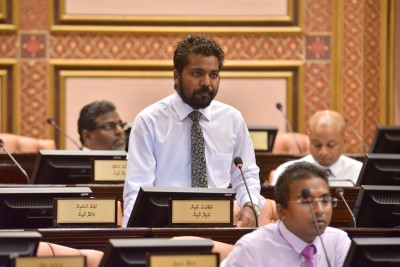 މެމްބަރު ޔާމީންގެ މައްޗަށް ދަރަނީގެ މައްސަލައެއްގައި ދައުވާ އުފުލައިފި