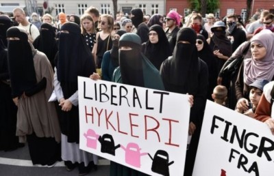 މޫނު ބުރުގާ އެޅުމުން ޑެންމާކުގެ އަންހެނަކު ޖޫރިމަނާކޮށްފި