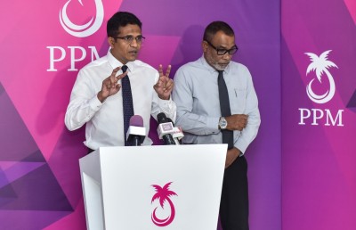 އިބޫ ގެންދަވަނީ ރައީސް ޔާމީންގެ ވައުދުތައް ކޮޕީ ކުރައްވަމުން: ނިހާން