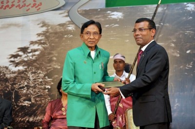 ނޫސްވެރިކަމުގެ ގައުމީ ޝަރަފު ޒާހިރު ނަސީރަށް!