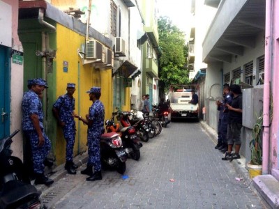 މަސްތުވާތަކެތީގެ މައްސަލައެއްގައި ކުއްތާ ބޭނުން ކޮށްގެން މާލޭގެ ދެ ގެއެއް ބަލަން ފަށައިފި