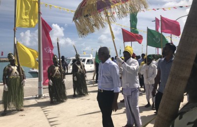 ދަނބިދު އާއި އިސްދޫކަލައިދޫ ގުޅާލާނަން: އިބޫ