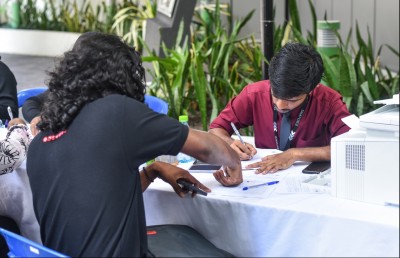 ރީ-ރަޖިސްޓްރީ ވުމަށް 72،000 ފޯމު ލިބިއްޖެ: އިލެކްޝަންސް