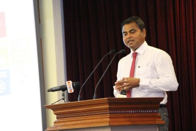 ތަރައްގީގެ ލަނޑުދަނޑިތައް ހާސިލުކުރަން އޮތް ގޮންޖެހުމަކީ ކްލައިމެޓު ޗޭންޖު: ޠާރިޤު