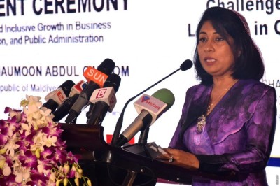 އަންހެނުންގެ ގާބިލްކަން ސާބިތުކުރަން ދެ ގުނަ އިތުރަށް މަސައްކަތް ކުރަންޖެހޭ: ޝަކީލާ