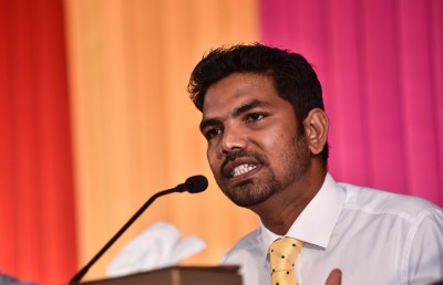 އީސީން ކުރަން ޖެހޭ ކަންކަން މުލިއާގޭގައި އެބަ ކުރޭ: ޝިފާޒް