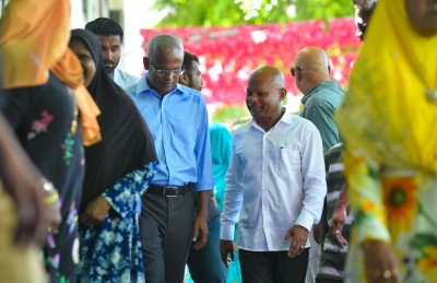 ރިސޯޓުތައް ހަދަން ލޯނު ދީގެން މަޝްރޫއުތައް ނުހިންގޭނެ: މުނައްވަރު