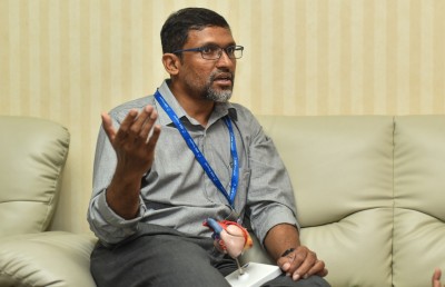 ޑރ. ޝާފިއުގެ އާދޭސް: އިތުބާރުކުރޭ! ފަރުވާކޮށްދޭނަން!