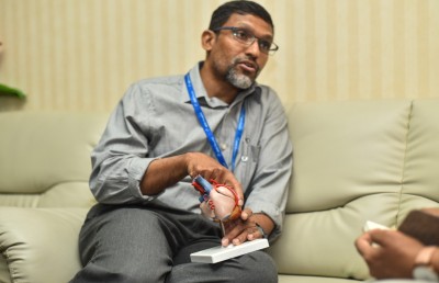 ޑރ. ޝާފިއުގެ އާދޭސް: އިތުބާރުކުރޭ! ފަރުވާކޮށްދޭނަން!