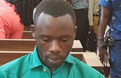 ސްކޫލް ކުއްޖަކަށް ހެދިގެން ޓެސްޓް ހެދި ޓީޗަރު ޖަލަށް