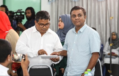 އިންތިޚާބުގެ ނަތީޖާ ފޮނުވަން 500 އަށް ވުރެ ގިނަ ޓެބްލެޓް ގެންނަނީ