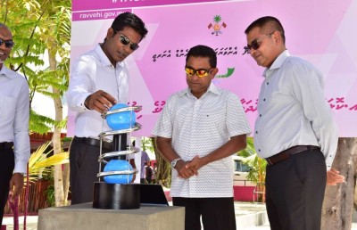 ރައީސް ޔާމީން ކުޅުދުއްފުއްޓާއި ނޮޅިވަރަމްފަރަށް ވަޑައިގަންނަވަނީ