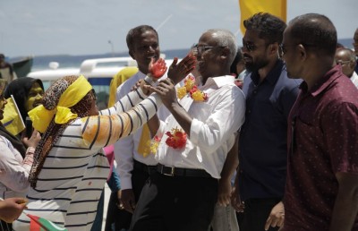 އިބޫ މޫނުގައި ވެސް މިއަދު ކުލަ، ރަށްތަކުން ދެންނެވީ އީދުގެ މަރުހަބާ