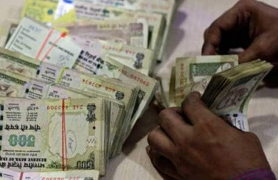 އިންޑިއާ ފައިސާ އަނެއްކާވެސް ރެކޯޑް އަގަކަށް ދަށަށް