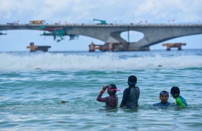 ބްރިޖު ހުޅުވުމުން އުފަލާ އެކު ރާޅާ އެޅޭނެ: މުއިއްޒު