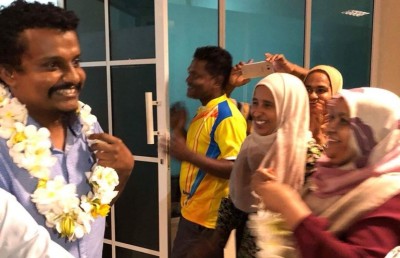 ޕީޕީއެމްގެ މެމްބަރު ފަޒާދަށް މަރުހަބާ ދެންނެވީ އިދިކޮޅު މީހުން